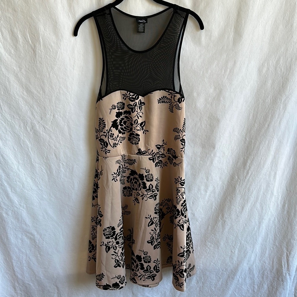 Rue 21 mesh beige and black top skater girl dress, size L